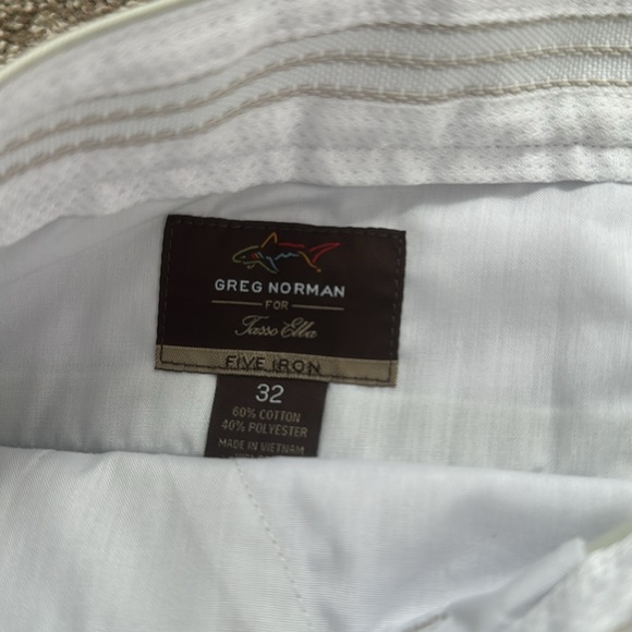 Greg Norman Golf Shorts - Picture 2 of 3
